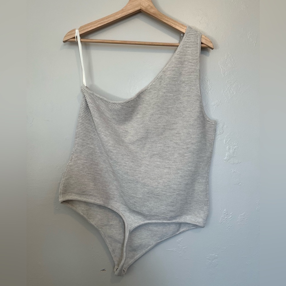 Abercrombie & Fitch Beige Ribbed One-Shoulder Strap Bodysuit Womens Size XL - Picture 10 of 14